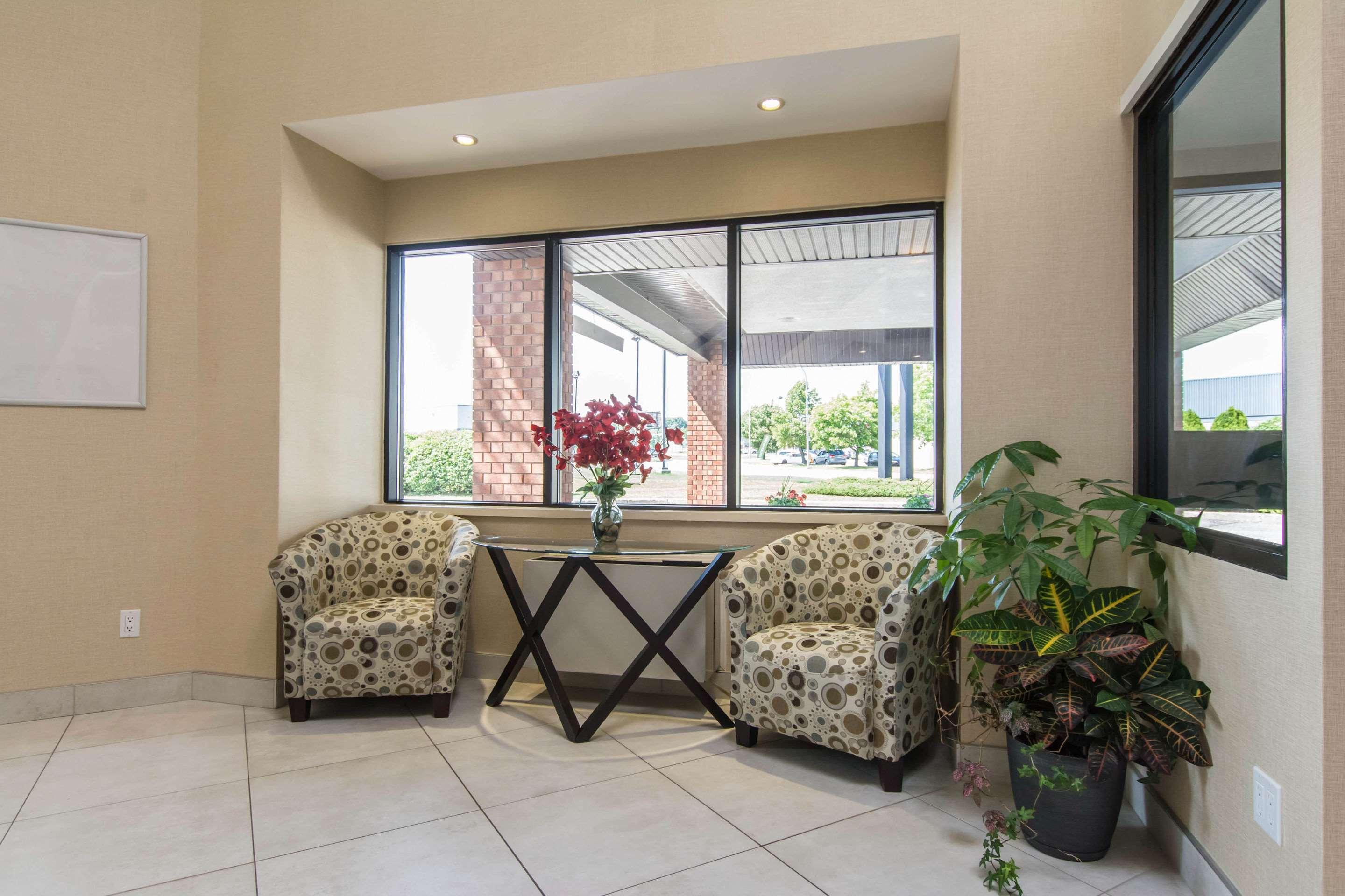 Comfort Inn Trois-Rivières Exteriör bild